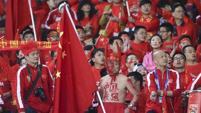 ONER青春洋溢的演唱，再现了那些曾经闪着光的画面，但回忆却不再凄美伤感，反而增添了几分肆意和洒脱，让观众对即将上映的电影充满了期待